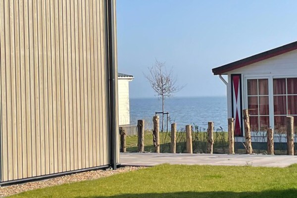 nagelneues Beachhouse mit Seeblick und 40 m Entfernung zum IJsselmeer