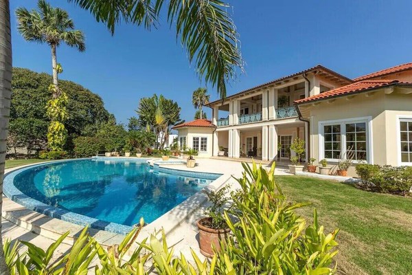 Exclusive Villa on Encuentro Beach, a Surfing Paradise