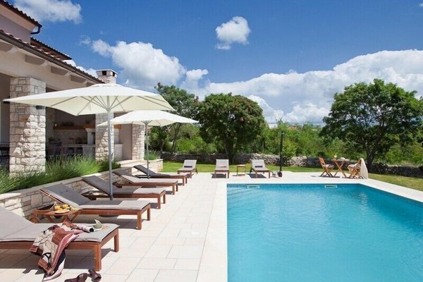 Beautiful Villa Divina, in Istria, with a Pool