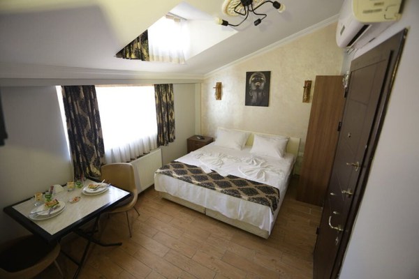ISTANBYL-Double bedroom 4