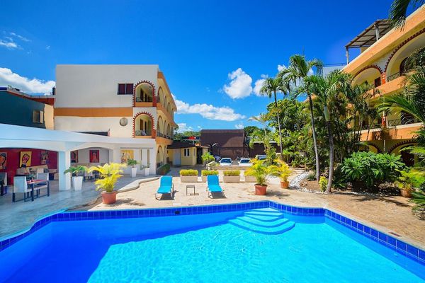 GFE studio in the epicenter of Sosua, with pool/cable TV/Wi-Fi/parking/bar