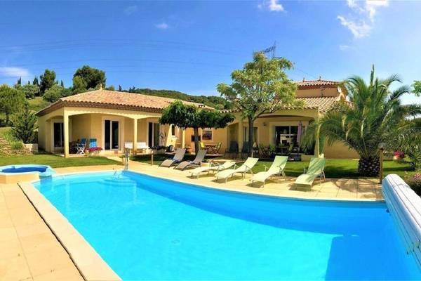 Grande villa familiale avec grand jardin, piscine, jacuzzi, proche Pézenas