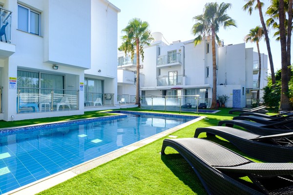 Comfortable and spacious 1-bedroom apartment in sunny Ayia Napa. All yours