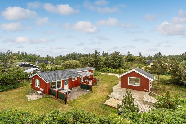 Amazing home in Løgstør with WiFi and 3 Bedrooms