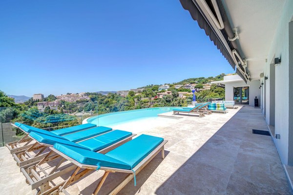 Cannes Luxury Rental - Panoramic Sea View Villa