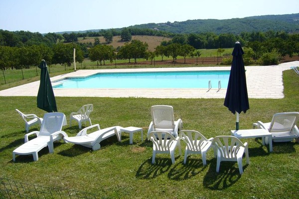 2 bedrooms house with shared pool, furnished garden and wifi at Salviac