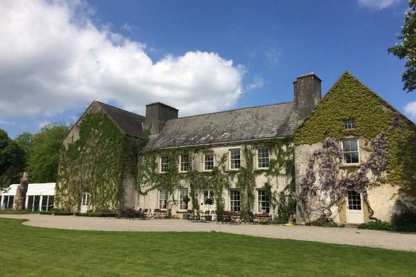Countryside Estate Stay at Cloughjordan House 