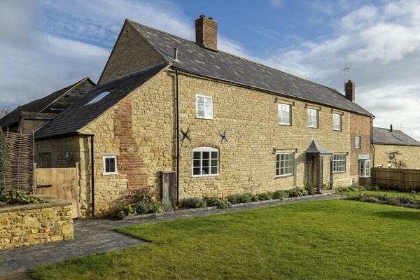 Manor Farm is perfectly positioned for exploring the The Cotswolds