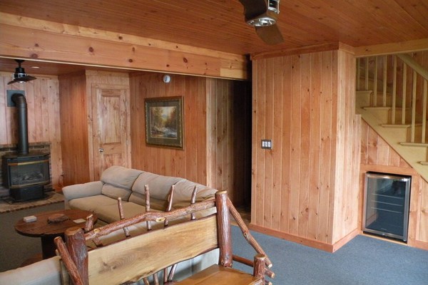 Enjoy a Cozy Cottage on Keuka Lake with Beautiful Views and Spacious waterfront