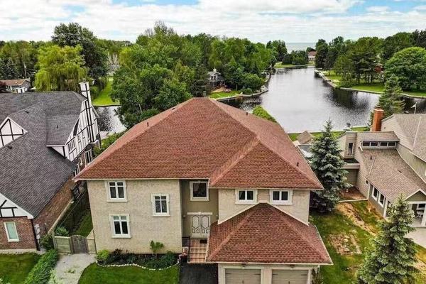 Luxurious 5 BR/3.5 BA Waterfront Over 5000 SqFt