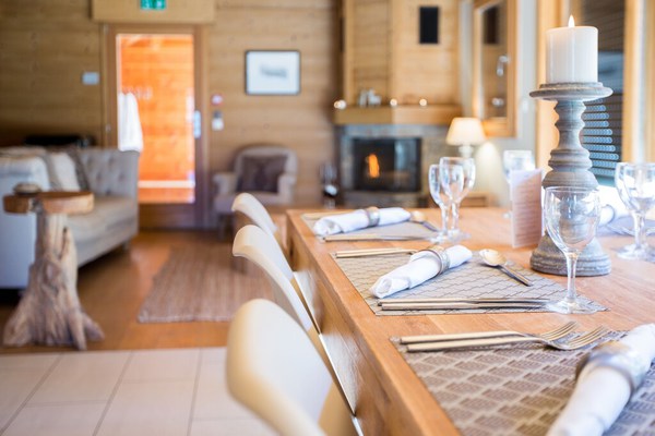 Luxury 6 Bedroom Chalet, Central Morzine with Hot Tub