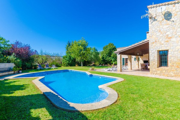 CAN SALAT - Villa with private pool in Lloseta.