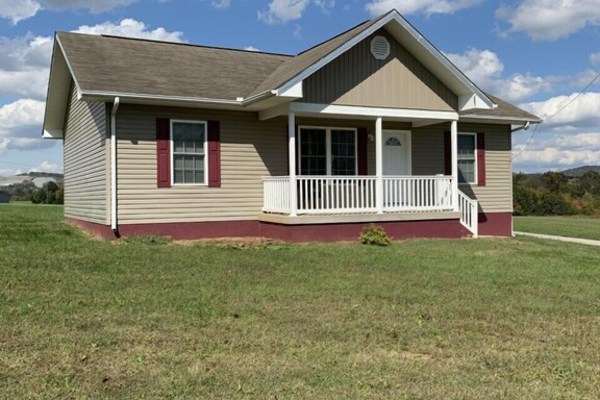 New! Located between Dale Hollow and Lake Cumberland!