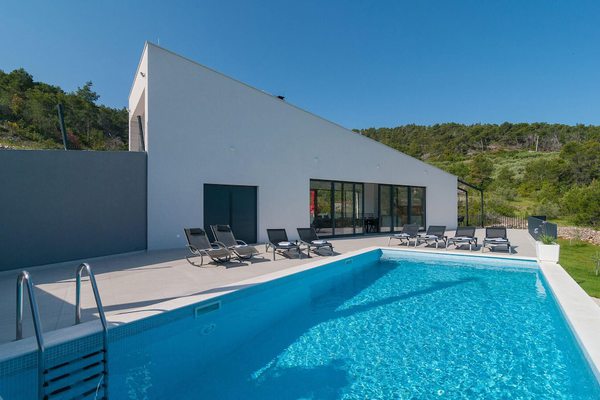 Stunning home in Stomorska with Outdoor swimming pool, WiFi and 4 Bedrooms