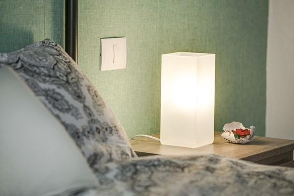 Appartement confortable "2A Francesca" près de la mer avec connexion Wi-Fi et ventilateurs ; draps de lit et serviettes inclus