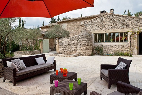 In the heart of the Alpilles Peaceful, deluxe property Near a charming village
