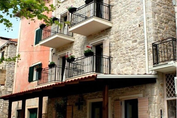 Appartements et chambres Dalibor, (13781), Betina, Croatia