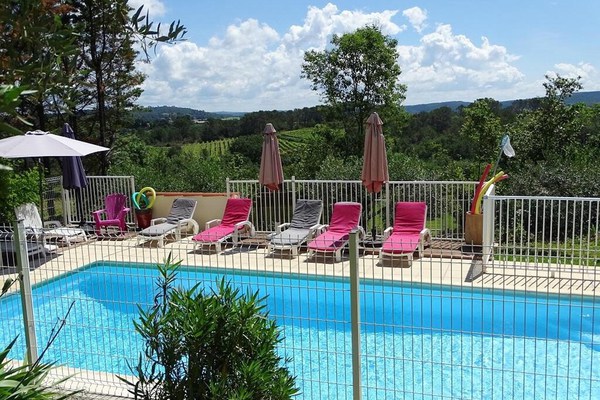 2 bedrooms house with shared pool, furnished terrace and wifi at Cardet