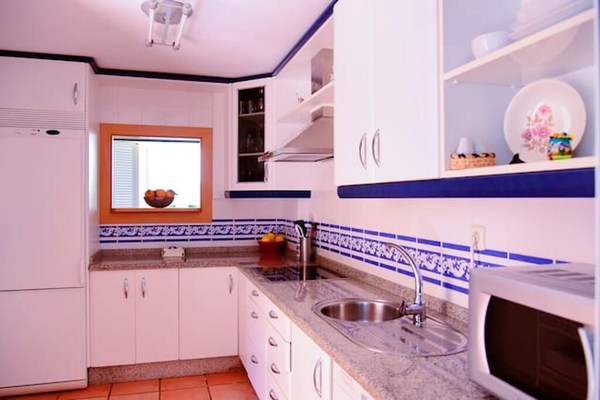 3 bedrooms house with shared pool, enclosed garden and wifi at Rota