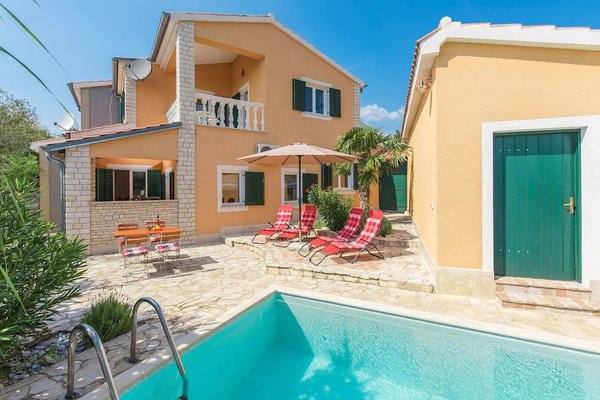 Villa Susanna avec piscine et barbecue - Coucher de soleil à couper le souffle