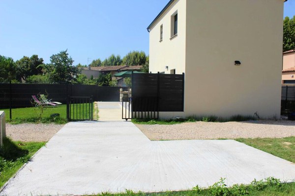 2 bedrooms house with enclosed garden and wifi at Marsillargues
