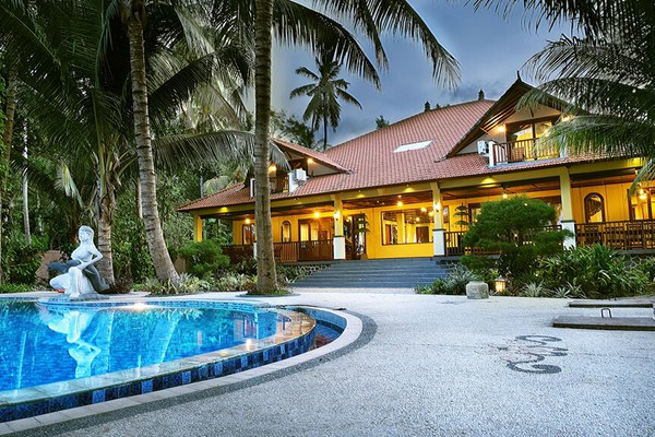Camplung Beach Villa