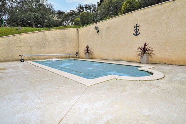 Amazing home in Comps with WiFi, Outdoor swimming pool and 1 Bedrooms