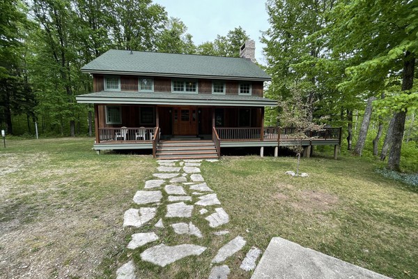 Luxury Lake Home,Fireplace,Whirlpool, Secluded! Pictured Rocks!