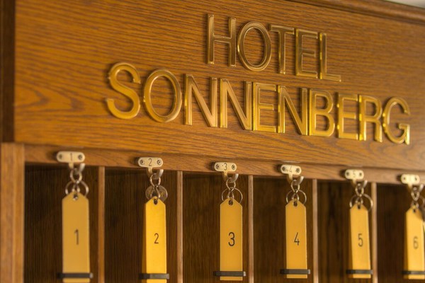 Côté sud avec balcon et vue panoramique à partir de 12 nuits - Waldhotel Sonnenberg