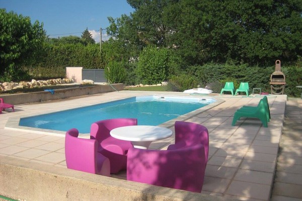 Mas/villa typique 8 personnes avec piscine