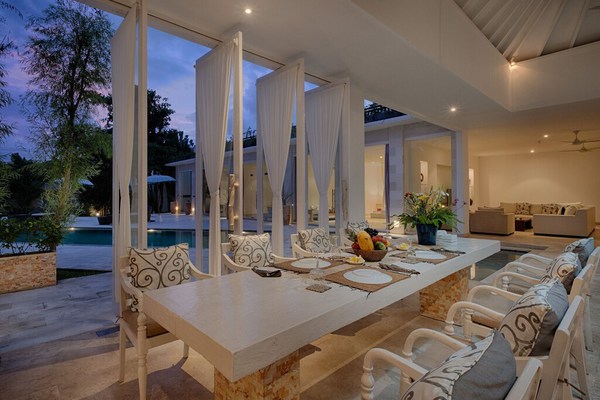 Villa 3 chambres2 + piscine privée, Echo Beach-Canggu;