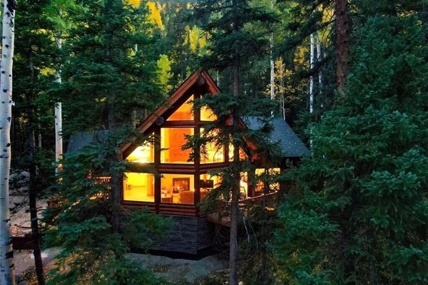 Creekside Modern Log Cabin in Enchanting Forest
