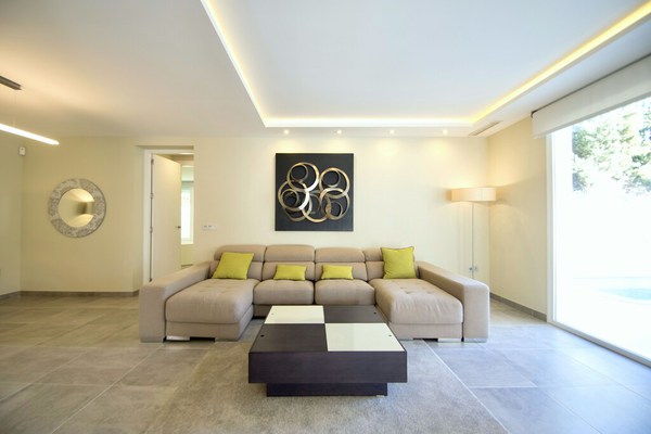 ✪ Fabulous White Modern Villa | 6 Bedrooms | Golf | Heart of Nueva Andalucía!
