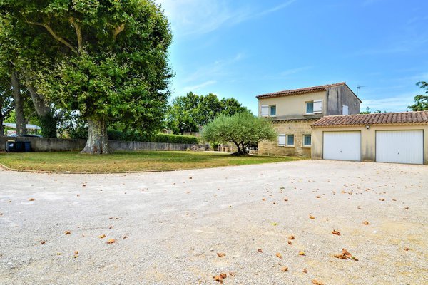 Beautiful home in Aramon with WiFi and 3 Bedrooms