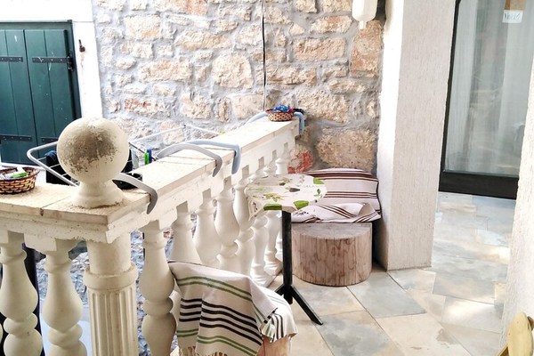 Studio at Betina, 60 m away from the beach with city view, furnished terrace and wifi