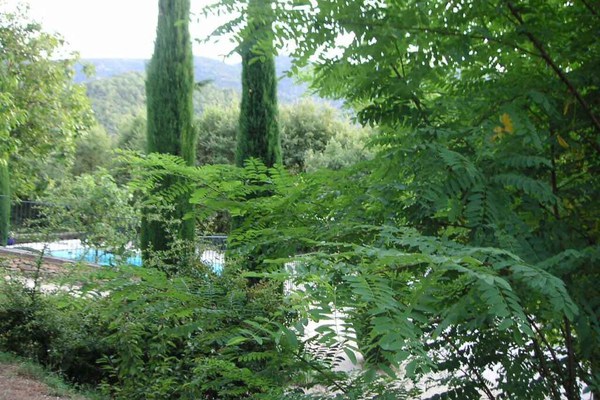   Pleine nature, dans le Luberon, maison charmante à Ménerbes