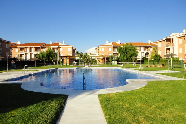 2 bedrooms appartement at Rota, 300 m away from the beach with sea view, shared pool and enclosed garden