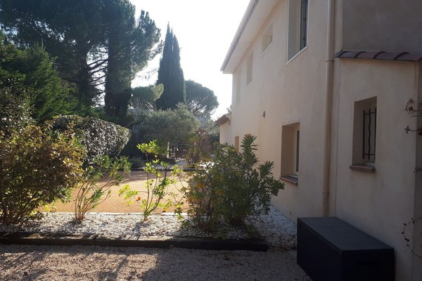 Loue villa 5 chambres pisicine au calme entre Aix en Provence et Marseille