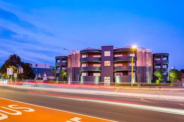 1 Bedroom Apartment in Serviced Building near Sydney Airport