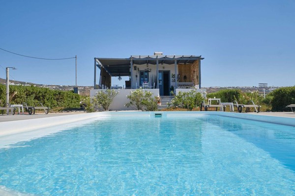 Villa Afroditi with sea view in front of the beach !!