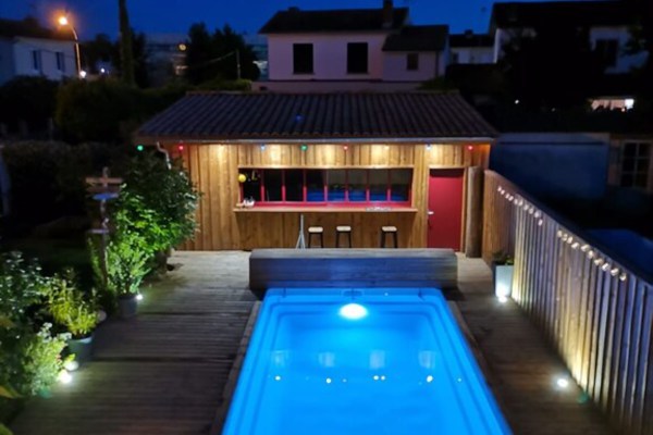 Maison calme avec piscine aux portes de Bordeaux