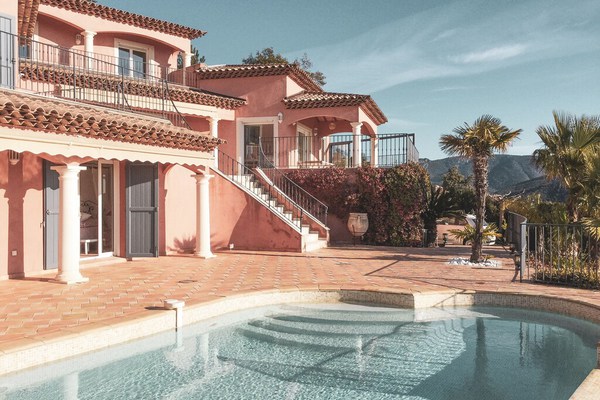 Villa Provençale avec piscine et vue imprenable sur les Iles de Porquerolles
