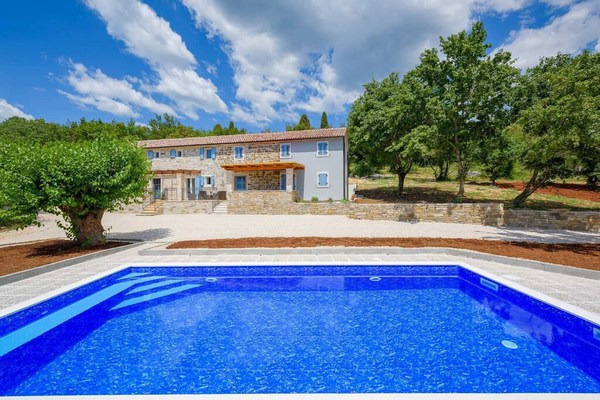 Istrian stone house with swimming pool, set in untouched nature