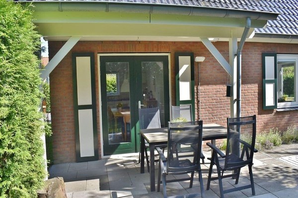 Agréable maison de vacances à Zonnemaire pour 6 personnes
