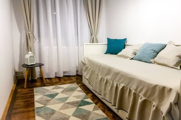 Promenada Apartment enjoys a location in Constanţa Old Town