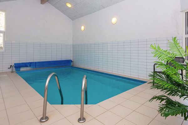 Spacieuse maison de vacances à Logstor avec piscine
