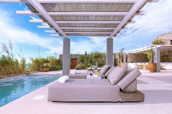 Villa Blossom in Kounoupas, Mykonos, with private pool, 3 bedrooms it can sleep up to 6 guests.