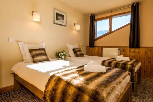 Chalet Val 2400 - 6 room apartment 10-12 people (Grand Confort)