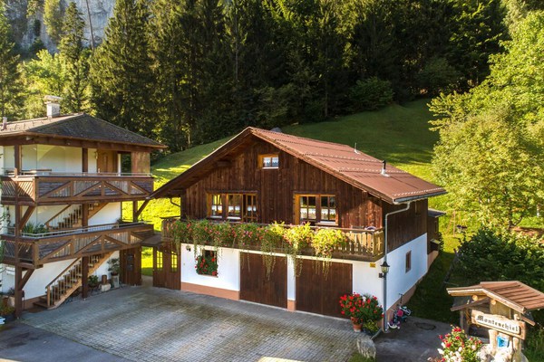 Cosy chalet for sole occupancy in Bürserberg