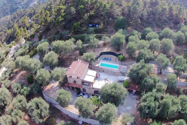 4 bedrooms villa with private pool, furnished terrace and wifi at Breil-sur-Roya